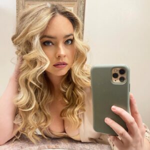Laura Ashley Samuels Instagram - SO glad I did my hair and make up just in time for the rain! 😑