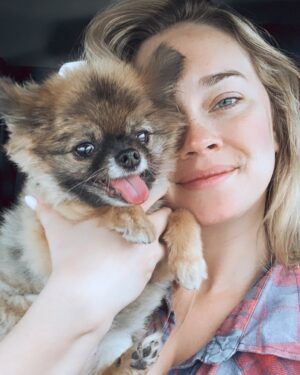 Laura Ashley Samuels Instagram - Decided to bless the feed with a little bit of Bella! My little Bellini. My Bell Sack. My Belly Davis! 🥺 tell me the weird shit you call your dog 👇🏼