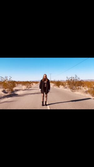 Laura Bilgeri Instagram - ‘wrong way driver’ single & music video out tomorrow 🌵🏜️
shot in the mojave desert, california ❤️‍🔥
video directed | produced | edited by me - hope you like it 🫶🏼
•
•
#newmusic #laurabilgeri #bbsoundz #mojavedesert #musicvideo #singer #director #actress