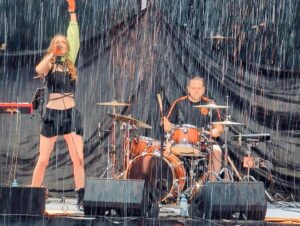 Laura Bilgeri Instagram - making memories 🔥🎵❤️‍🔥
•
#jamesbluntsupportact 
• 
#ontour #live #music #laurabilgeri #band #music #grateful