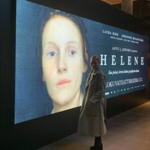 Laura Birn Instagram - HELENE ensi-illassa 17.1 💙
#heleneschjerfbeck #pressikiertue 
@heleneelokuva @nordiskfilmfinland