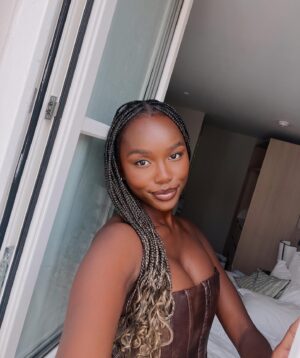 Laura Kariuki Instagram - Partition by Beyoncé, time mark 1:57