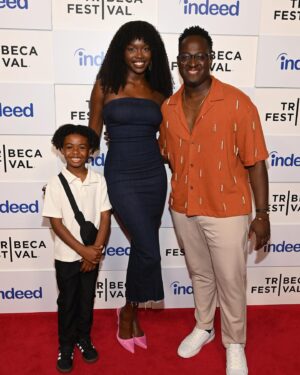 Laura Kariuki Instagram - @tribeca 2024!
Thank you to @oskamara and the entire team on Bitter Leaf for this amazing experience. Getting to be a part of a story of first generation African immigrants was very near and dear to my heart. Grateful.