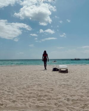 Laura Kariuki Instagram - jamaica- not horizontal