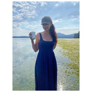 Laura Mennell Instagram - Manifesting…
#📷 : @solomanartist 

#morningmeditation #manifest #littlesliceofheaven #summoning #manifestyourdreams #beautifulbritishcolumbia #vancouverisland #summerlovin #thegreatgetaway #crofton #shadesofblue #lauramennell #actor #actorslife #projectbluebook #loudermilk #batwoman #maninthehighcastle #watchmen #hashtagsareridiculous