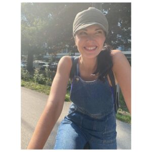 Laura Mennell Instagram - Bicycle, bicycle, bicycle 
I want to ride my bicycle, bicycle, bicycle 
I want to ride my bicycle 
I want to ride my bike…
—Queen 
#📷 : @lunaferguson 
.
.
.
.
.
#songsinmyhead #bicycle #queen #freddymercury #electra #ilovemybike #10yearsstrong #lauramennell #projectbluebook #bicyclelove #bicycletta #electrabike #getoutside #holdingontosummer