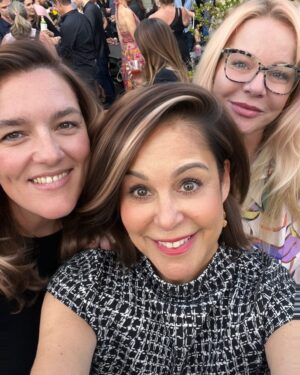 Laura Niemi Instagram - Fierce Female Friday - My reps 🔥 So many people effected during this past year in our biz, grateful for the grace of these two during it all (even putting up with some of my Eyor moments) 🫏 🥸Proud to be a part of this team and actually starting to get excited about 2024 - Feels good 🥰