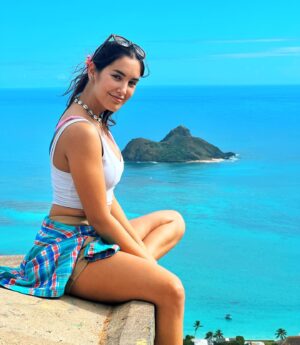 Laura Prats Instagram - Missing beautiful Hawaii…🩵💙and feeling heartbroken for this catastrophe…
If you can donate or help in any way, here is a place where you can do it: @mauifoodbank 
💙🩵
