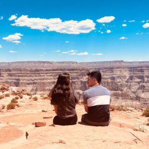 Laura Prats Instagram - Cross bucket list:
- The Hangover trip
I mean…
- Hangover in a Vegas trip
Wait….
-Helicopter Hangover trip in Las Vegas 
…
-HELICOPTER RIDE ✌🏽