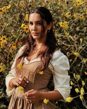 Laura Prats Instagram - It’s May Witches!
I’ve been listening to @lorepodcast too much lately 🌻🧙🏽‍♀️😎
