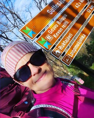 Laura Voutilainen Instagram - Moiccu!! Must ei kuulu viikkoon! #vaellus