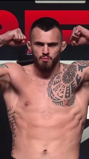 Laureano Staropoli Instagram - Mañana tenemos trabajo que hacer y cuento con el apoyo de todos y cada uno de ustedes.
Vamos por todo. 
21:30 HS x DSports Fight 🇦🇷