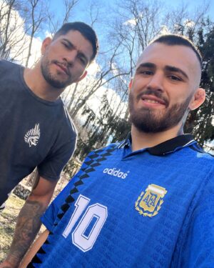 Laureano Staropoli Instagram - Sin palabras, agradecerte por abrirme las puertas de tu casa y festejarme mi cumpleaños. Hoy sos un hermano para mi @alexpoatanpereira .

Gracias @gloverteixeira por hacerme parte de tu familia . Estoy viviendo los mejores años de mi vida y las personas que tengo al lado son increíbles.

Estoy bendecido por la vida que tengo y soy grato por eso ✨❤️