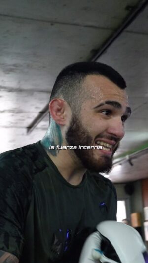Laureano Staropoli Instagram - En una pelea cuando el cansancio no te deja sentir más el cuerpo ahí es cuando se pelea con el espíritu, los que abandonan son espíritus débiles.

Un espíritu fuerte nunca abandona ninguna batalla.