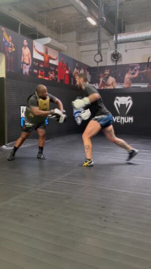 Laureano Staropoli Instagram - Let the speed go... the power will follow  by @lopez_fernand ⚡️

#mma #peleadorprofesional #deportista #entrenamiento