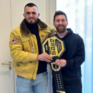 Laureano Staropoli Instagram - @pepilaureanocb 🤝 @leomessi 

Learn more about @pepilaureanocb and other PFL Fighters’ stories behind their ink on 𝑷𝑭𝑳 𝑰𝒏𝒌𝒆𝒅. New series is now out on the PFL MMA @onlyfans 

🔗in bio