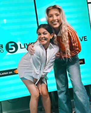 Lauren Layfield Instagram - Batting for the other side with @katieowen at @bbc5live yesterday. A joy and a pleasure to spend a whole hour talking about new music.😍

If you’d asked me a year ago whether I’d be on the radio chatting about great music from @softplayplaysoft, @jamie___xx & @robynkonichiwa, @gaiamusiccollective and @glastofest, I’d have never bladdy believed it. 

Catch up on @bbcsounds and thanks @therealnihal for having us.🎺
