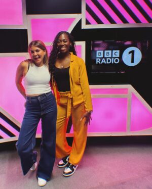 Lauren Layfield Instagram - Back on your radio today from 4pm after a beaut of a week in Luton: four panels, four radio shows, discussing everything from money to health to knife crime, all ahead of R1’s Big Weekend. Finished it seeing some comedy and staying out way too late with @lilliemaenot, gotta get that balance.💖