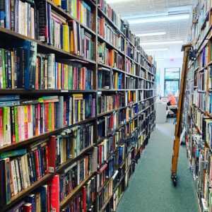 Lauren Weisberger Instagram - New AND used books for the win! Loved visiting this indie gem in Old Saybrook, CT, for a trip down memory lane…