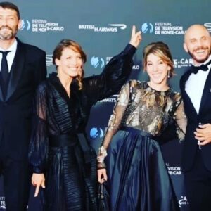 Laurent Kerusoré Instagram - Comme moi, mes amis ne manquent pas d’autodérision. Je les aime aussi pour ça @elodievarletofficiel @leafrancoisoff @davidbanoff @festivaltvmonte_carlo #festival #redcarpet #autoderision #instahappy #tapirouge #videooftheday
