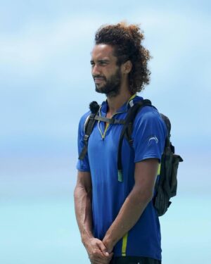 Laurent Maistret Instagram - Ce soir c’est la fameuse épreuve des poteaux dans Koh Lanta 🌴
Au total je suis resté dessus un peu plus de 7h40, à avoir chaud, à t’ennuyer, à te faire pipi dessus, à chanter et à rester concentrer et espérant que les autres tombent.
Une grosse pensée à tous les aventuriers restants du Totem maudit. Et surtout bon courage.