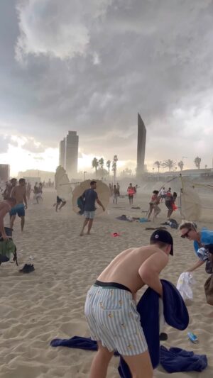 Laurent Maistret Instagram - 🌪 Moment inoubliable à Barcelone! Personne n’a été blessé grâce à l’invocation que m’a appris Michael 🙏🏾