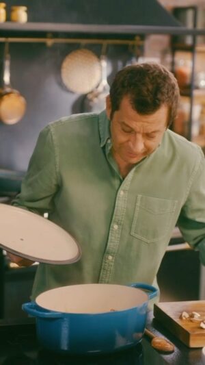 Laurent Mariotte Instagram - Et un mijoté de printemps , un ! Pour notre rendez vous quotidien sur @tf1 je me suis amusé à cuisiner un classique de la cuisine familiale. La gibelotte de lapin. La recette vous attend sur mon site😉 www.laurentmariotte.com
#petitsplatsenequilibre #lapin #mijoté