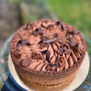 Laurent Mariotte Instagram - Le meilleur pâtissier c’est lui ! Bravo @thomas222simon ! Joyeuses Pâques!
#chocolatbergamote #pâtissieramateur #patissier @jevoislavieenvosges @lmp_m6