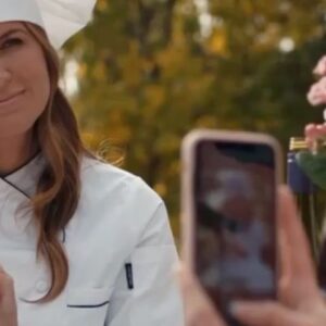 Laurie Fortier Instagram - Check out my latest Lifetime flick Premiering tonite on #LMN! I play chef eve 
🧑🏽‍🍳🎬🍿

@lifetimemovies 
@reeloneentertainment 
@chrisjaymes 
@jessekove 
@tumorrrow 
@greg_winter 
.
.
.
#lmn #lifetimemovies #reeloneentertainment #chef #daughter #date #trailer #actor #actress #setlife #actorslife #love #work #lauriefortier #onlyonelife
