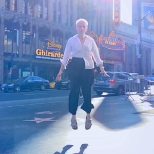 Laurie Penny Instagram - I’m still finding it hard to settle down in LA. (Video by @ronenv)