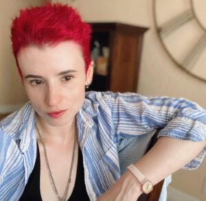 Laurie Penny Instagram - Proof of life. Face almost back to normal size.