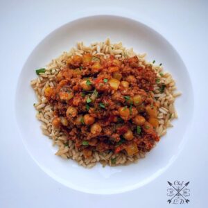 Lawrence Duran Instagram - 🌱 Cauliflower bolognese 🌱 
(Easy at home recipe)
@spiceology 
@messermeister 

Ingredients:
3 large carrots (small dice)
3 celery ribs (small dice) 
1/2 red bell (small dice)
1/2 green bell (small dice) 
1/2 of an onion (small dice)
4 cloves of garlic (minced)
1 head of cauliflower (riced)
6-8 cremini mushrooms (small dice)
1 (15oz) can garbanzo beans
1 Tbsp “Spicy Italian” seasoning
3/4 tsp sea salt
1/2 tsp black pepper
1/4 tsp red pepper flakes (or more, to taste)
25oz homemade or your favorite marinara sauce
1/2 cup diced roma tomatoes
1 cup vegetable broth
2 Tbsp olive oil
1 tsp fresh thyme

(Step by step video coming soon)