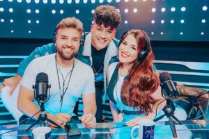 Lawrran Couto Instagram - O convite veio e é claro que topei participar!! Hoje as 21:30 saio mais um episódio de policast e dessa vez quem foi lá marcar presente foi nada mais nada menos que eu mesmo! Amei a companhia desses dois lindos e a entrevista ficou incrível. Quer ver? Link tá nos storys