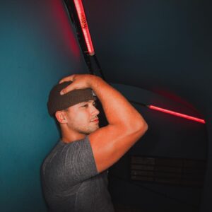 Lawrran Couto Instagram - Meet me downstairs