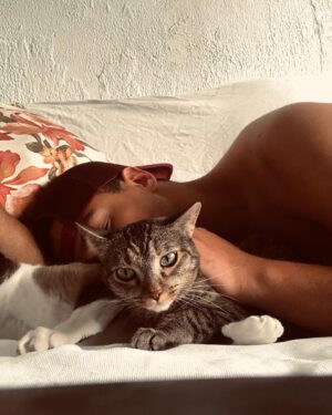 Lawrran Couto Instagram - Lazy morning photos