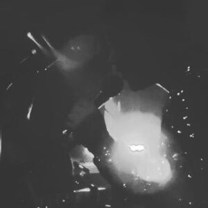 Lawrran Couto Instagram - Desculpe se eu sumi… eu tava sonhando acordado.
Não consigo achar palavras pra descrever o que foi isso…. Só pleno e graças a uma amiga me sentindo uma brasa colorida!!