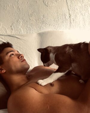 Lawrran Couto Instagram - Lazy morning photos