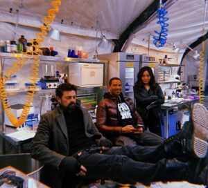 Laz Alonso Instagram - When we show up you already know it’s going to be a hot mess! But this week’s episode might be the nastiest  in my opinion 🤮…… What’s the grossest scene from @theboystv so far? 😆🤢