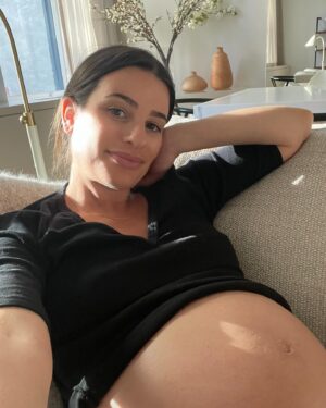 Lea Michele Instagram - The things that make me smile. 💛