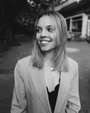 Lea Zoë Voss Instagram - 