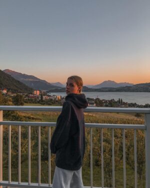Lea Zoë Voss Instagram - Sonntag, 20:15 Uhr! Tatort.