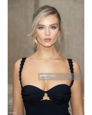 Leah McNamara Instagram - First Paris Fashion week and it did not disappoint! @eliesaabworld thank you for making my fashion week debut so special! @rachaelperrystyling thank you, you are the best ❤️🇫🇷

@eliesaabworld 
@courbetofficial 
@jimmychoo 

Glam @rishjok @makeuplorenzparis