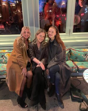 Leah McNamara Instagram - Another year around the sun spent with the best in the world🥂🥹 Love you all endlessly ✨ Feelin’ blessed and excited for the next chapter 🤍♈️🎂🎈
