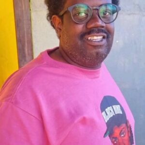 Leandro Firmino Instagram - Se liga nessas dicas 0800 para curtir neste final de semana. 

1- Festival de Jazz e Blues da cidade em Macaé/RJ. Até  amanhã, 28/05, a partir de 16h , no Beco das Artes na Praia do Pecado. @festjazzbluesmacae

2- Música, teatro e até bolo de aniversário! No aniversário de 1 ano do Sarau do Buracão.Domingo, 28/05, às 16h, no Jardim Marek em Santo André/SP. Parabéns 🎂 @coleticoburacaocultura

3- Espetáculo "Meu Brasil Brasileiro". Em Campinas/SP na Casa de Vidro - Museu da Cidade. Domingo, 28/05,  às 10:30. @afropira 
 
Compartilhe  aquele evento cultural massa que acontece na sua cidade ou na sua quebrada. Envie as informações aqui nos comentários para geral ficar sabendo.

Bom final de semana!

#cultura #Blues #Jazz #poesia #arte #eventosculturais
