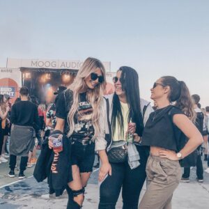 Léanne Lévesque Instagram - Girls gang 🤘🏻