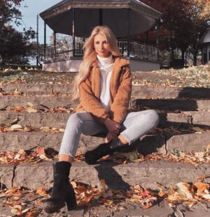 Léanne Lévesque Instagram - 🍂☺️
