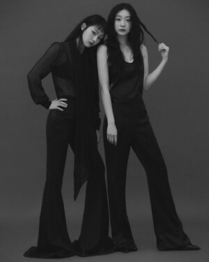 Lee Bom Instagram - 2023.3 VOGUE KOREA 김다미 
#영화소울메이트 

🤍🤍

@d_a___m_i 
@zyobb 
@joohee_nam 
@kanghyunjin_official