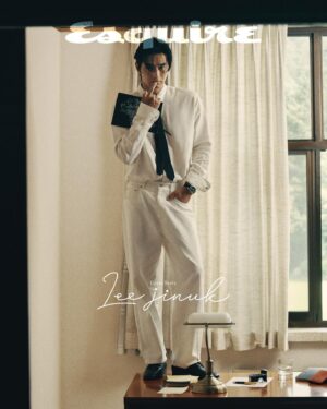 Lee Bom Instagram - @jinuk0916 for @esquire.korea
#이진욱 

montblac
@keemsinae
@genie.kim__ 
@enoclee 

🫶🏻