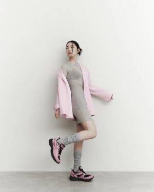 Lee Bom Instagram - 🩶@jeon.yeobeen #전여빈 🩶

💗
@fila_korea 
@jangdukhwa 
@iljung_lee 
💗