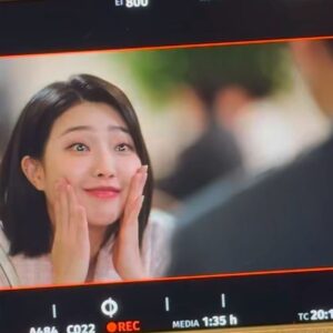 Lee Bom-so-ri Instagram - -
달려라 달려 김지원~!~!~!👻💓